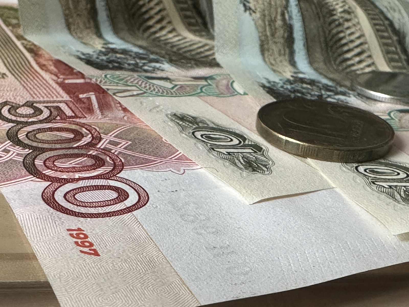 Экономист Дискин рассказал, как улучшить кредитный рейтинг