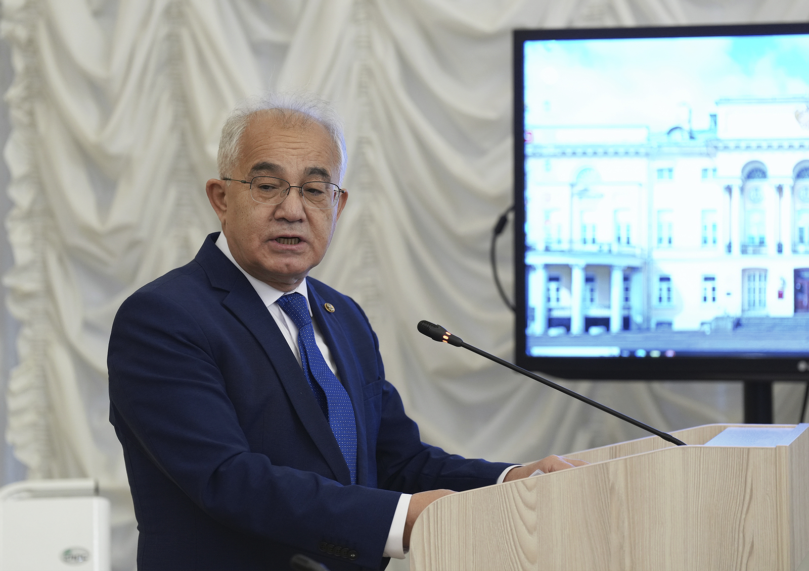 Академик Акмаль Саидов назвал позитивные и негативные аспекты фрагментации права