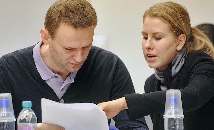 Навального и Соболь уличили в «краже» чужих заслуг по спасению измайловского вернисажа