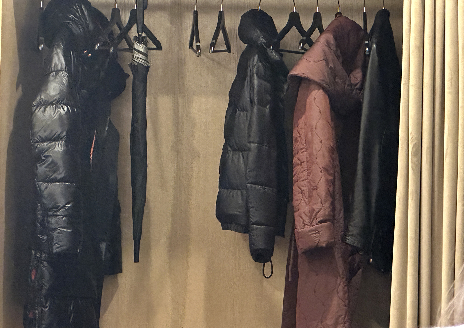 Россияне могут привыкнуть обходиться старыми вещами