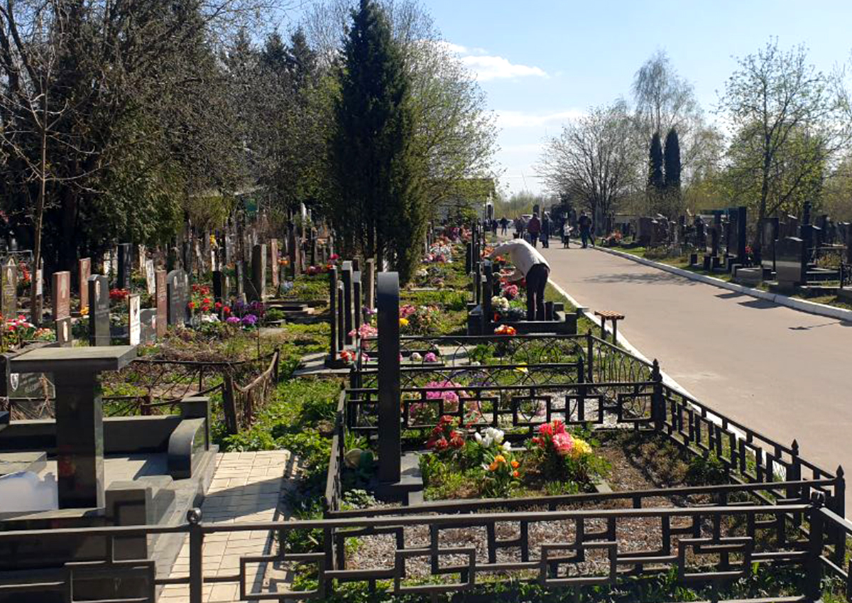 В ГУРБ Московской области объяснили алгоритм замены оград и надгробий на могилах