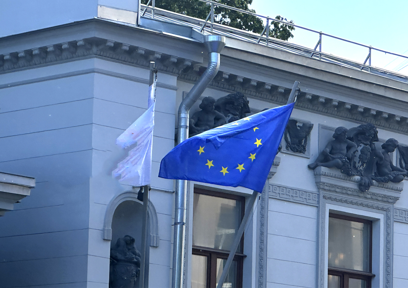 ЕС может угодить в большую ловушку из-за поставок американского СПГ