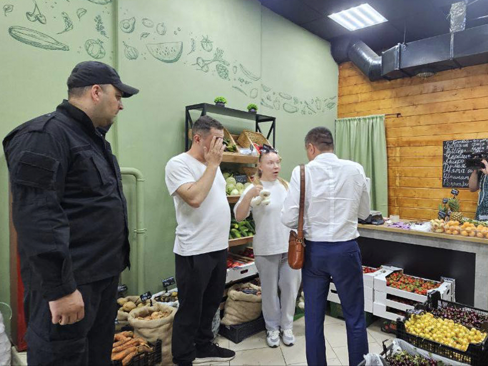 В Долгопрудном выявили нарушителей среди продавцов-мигрантов