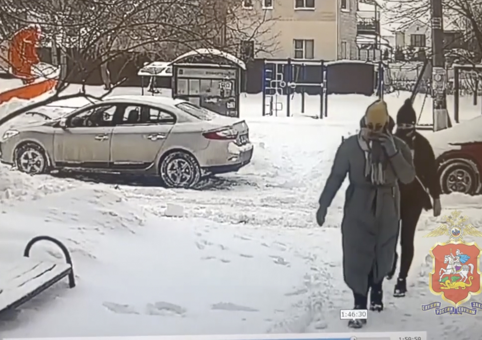 Подозреваемые в краже денег у пенсионерки в Одинцово попали на камеры «Безопасного региона»