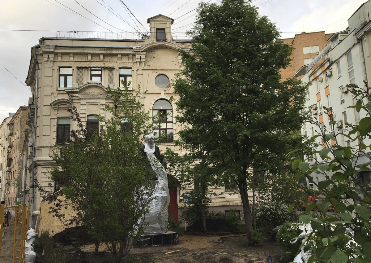 Новому памятнику на Лялиной Площади в Москве все-таки быть