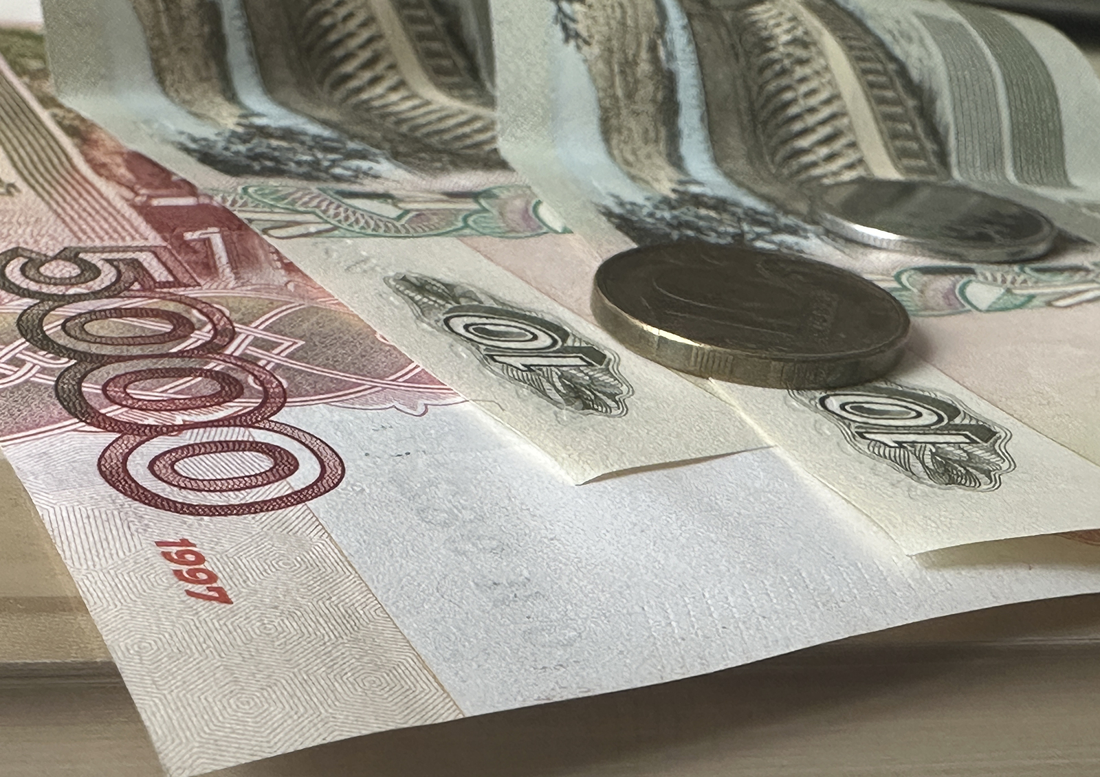 Больница материально отвечает за вред здоровью пациентки, причиненный ее врачом