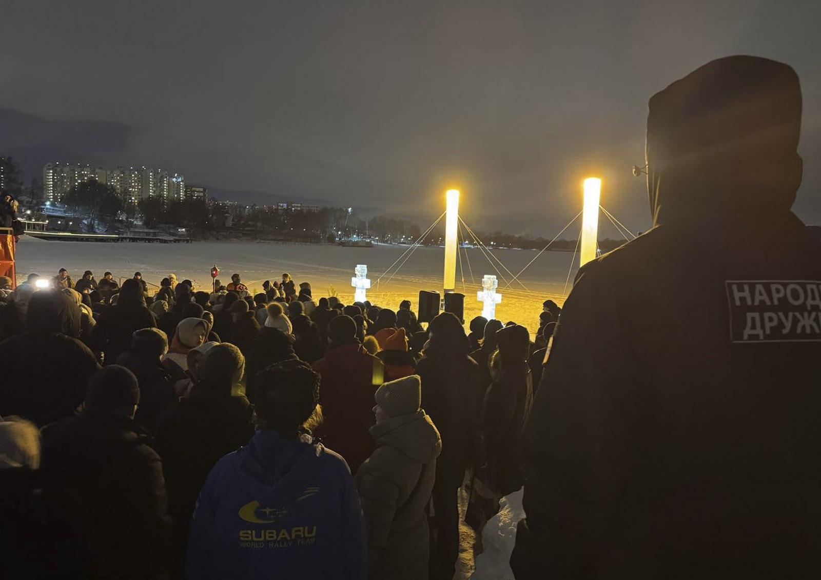 Народные дружинники в Подмосковье обустроили купели для крещенских купаний