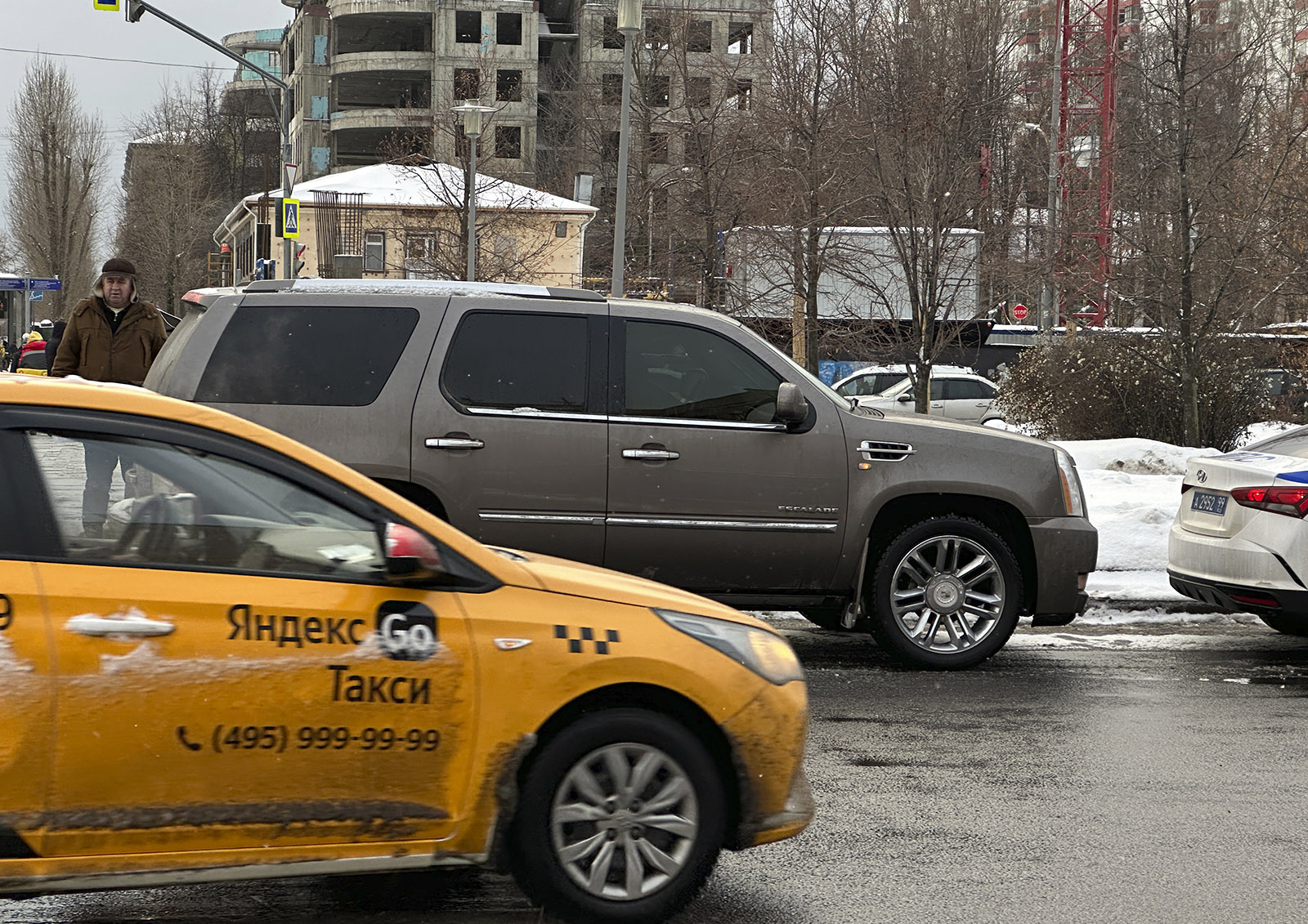 Почему такси дорожает в снегопад и можно ли на это повлиять