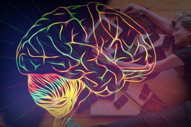 «Сознание и гаджеты»: нейропсихолог Владимир Смоленский рассказал, как они взаимодействуют